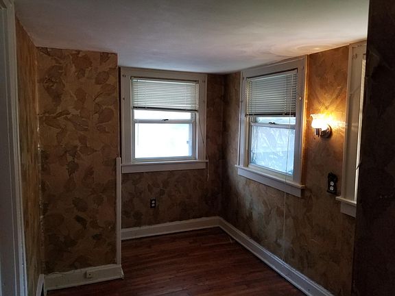 5th image of 4030 Indiana Ave