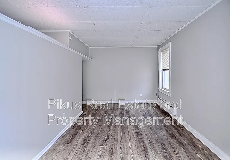 111 Lincoln Way W #2 — Photo 3