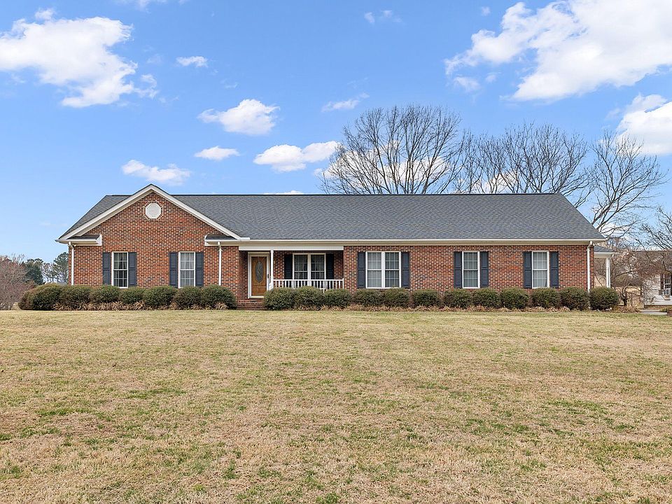 1st image of 102 Justin Ln