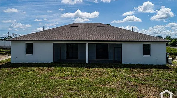 3 bed, $1,900 — Photo 3