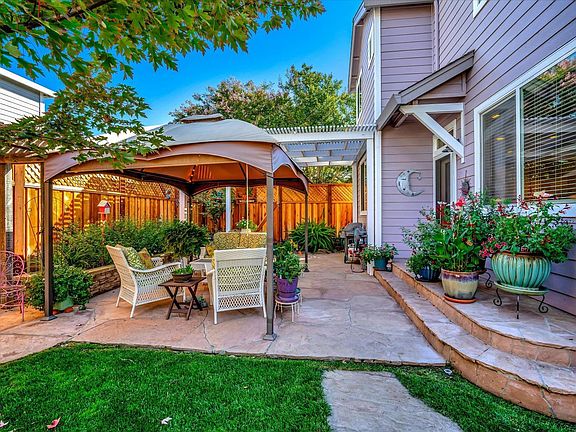 5th image of 1290 Pedroncelli Drive