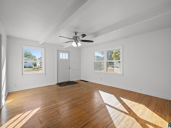 3rd image of 503 S Lincoln Ave