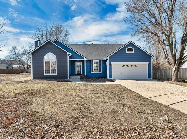 2613 N Beacon Hill Ct, Wichita, KS 67220