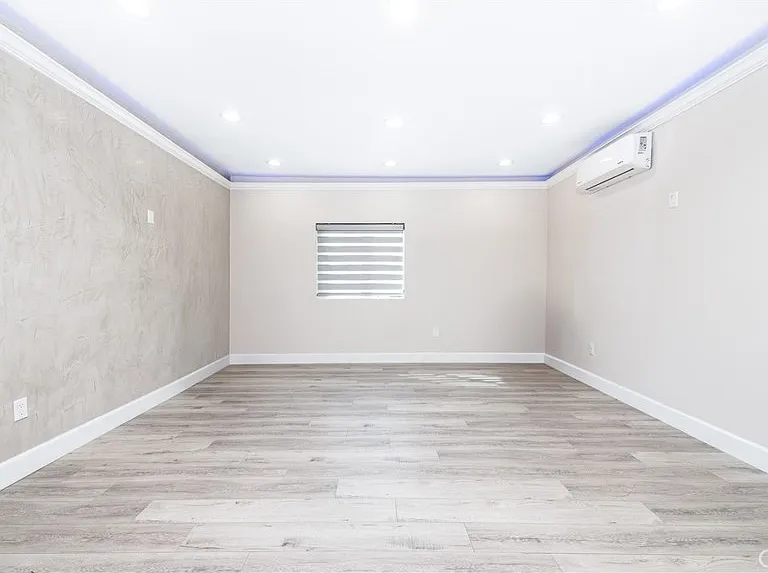 7936 Ventura Canyon Ave — Photo 4