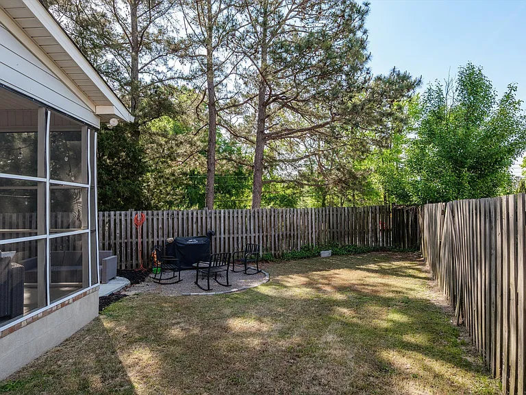 726 Bonnie Oaks Ln — Photo 38