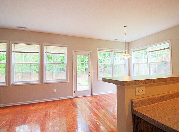 5th image of 1911 Cedar Grove Dr