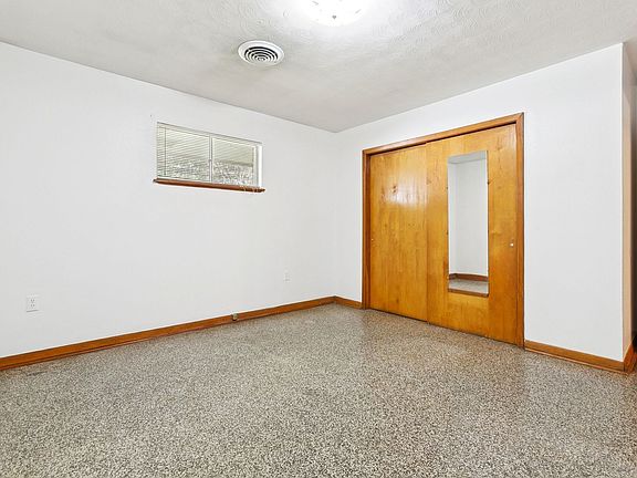 3rd image of 124 Lake Ave APT C