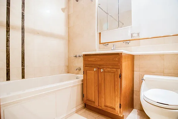 Rented by WAM Partners - William Moses Co. | media 73