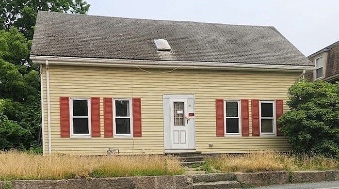 1st image of 89 Friend St