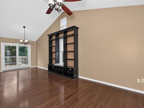 5th image of 4835 Buckhorn Dr