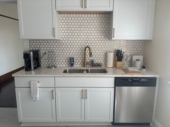 Kitchen with Dishwasher