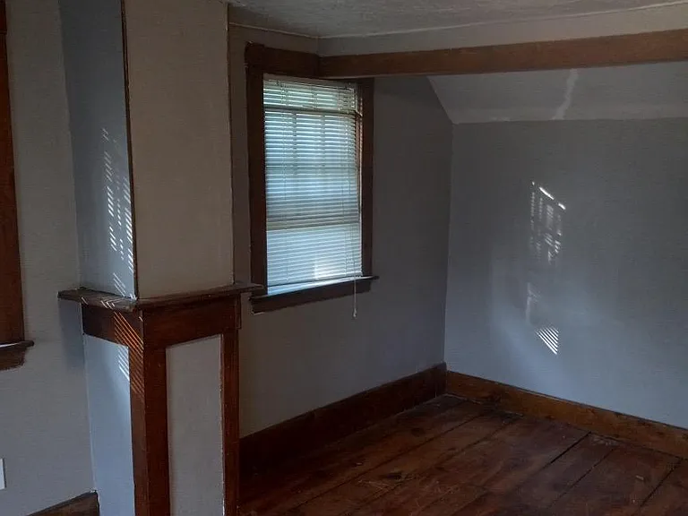 31 Durrell St — Photo 18