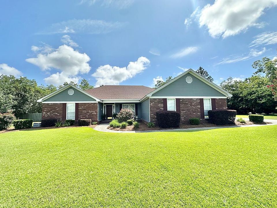 1st image of 3943 Sweetwater Dr