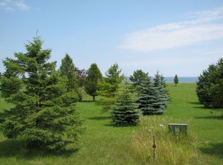 610 Lakeshore Dr, Kewaunee, WI 54216