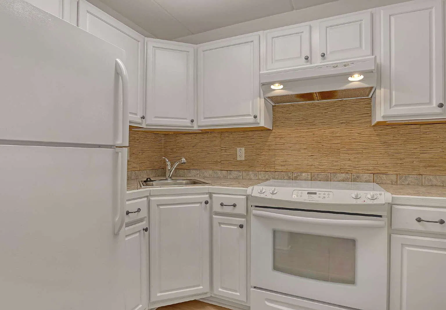 1 bed, 1.0 bath, 525 sqft, $1,000 — Photo 3