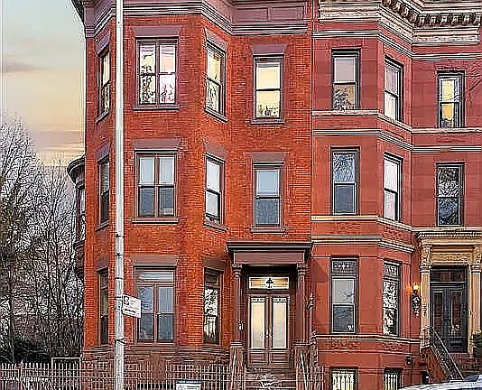 5th image of 64 Macon St #2A