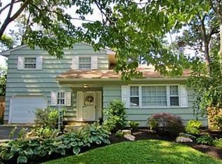 6 Dianne Ct, Edison, NJ 08817