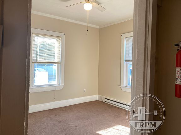 5th image of 92-94 Fisher St #1