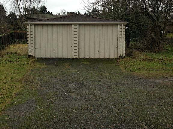 5th image of 4206 SE Newport Way