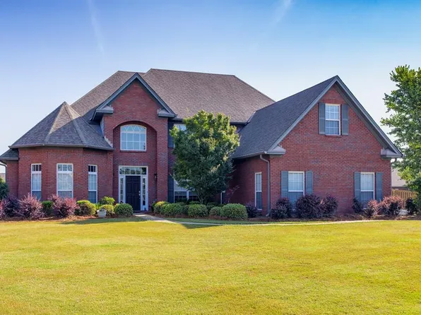 8207 Stonewall Ct, Montgomery, AL 36116