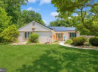 27 Deb Lynn Dr, Sicklerville, NJ 08081