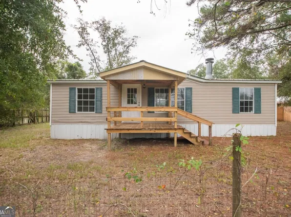 438 Pinehurst Dr, Folkston, GA 31537