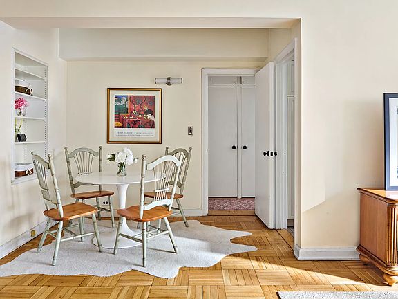 5th image of 220 Madison Ave APT 6L