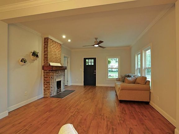 5th image of 619 Clayton Ave