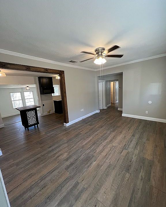 1st image of 805 Avenue E