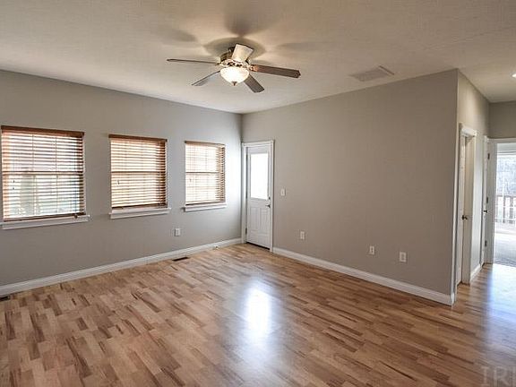 4th image of 2439 N Stonelake Cir