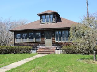 203 Springville Rd, Hampton Bays, NY 11946