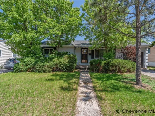 827 Cahill Dr, Cheyenne, WY 82001