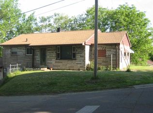1000 11th Ave S, Clinton, IA 52732