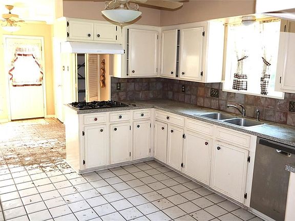 4th image of 7307 Las Brisas Dr