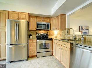 21690 Calamary Cir, Sterling, VA 20164