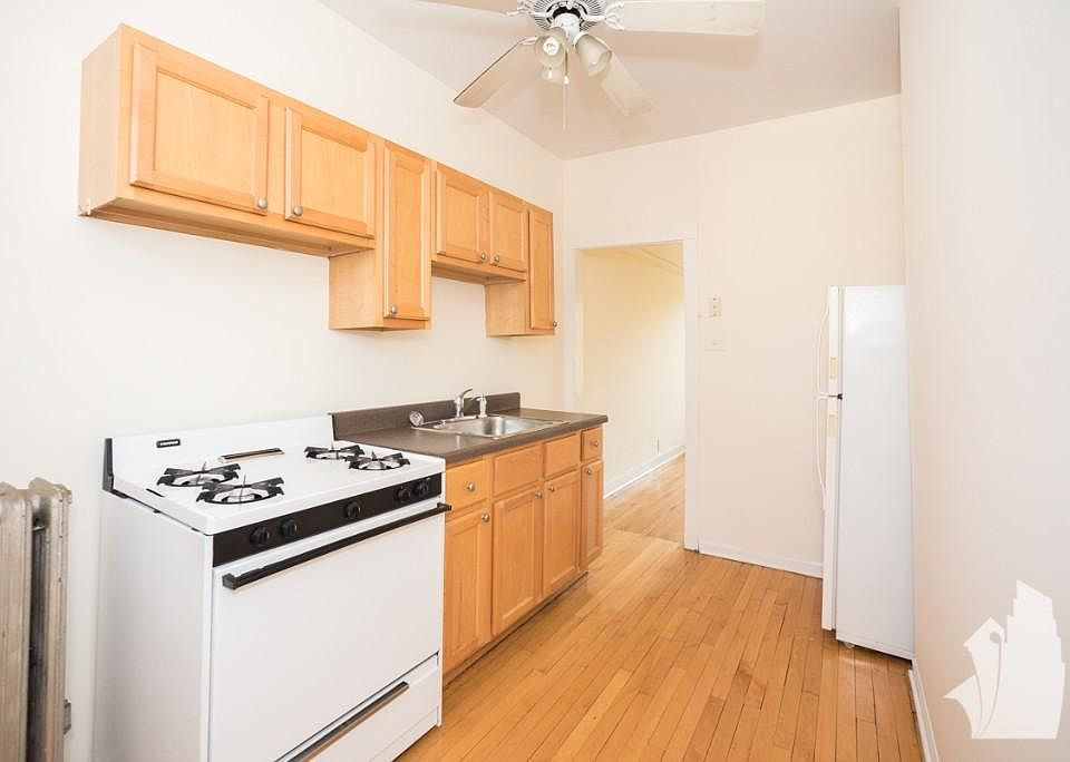 1st image of 5103 N Winchester Ave #1