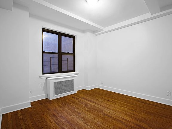5th image of 433 W 21st St APT 3A