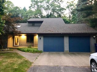 18799 Greenwood Ct, Spring Lake, MI 49456