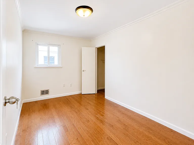 209 Paulding Ave #1 — Photo 13