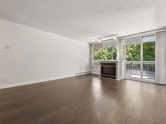 5th image of 555 Austin Ave #204