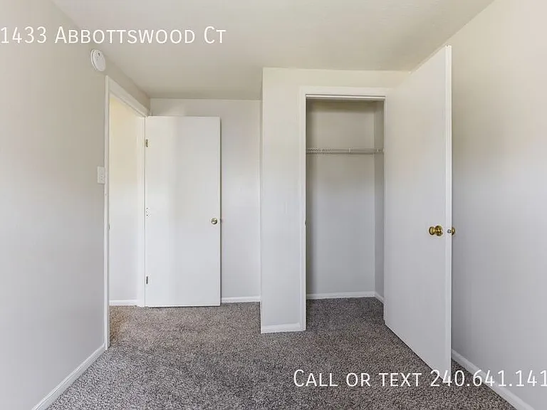 11433 Abbottswood Ct — Photo 10