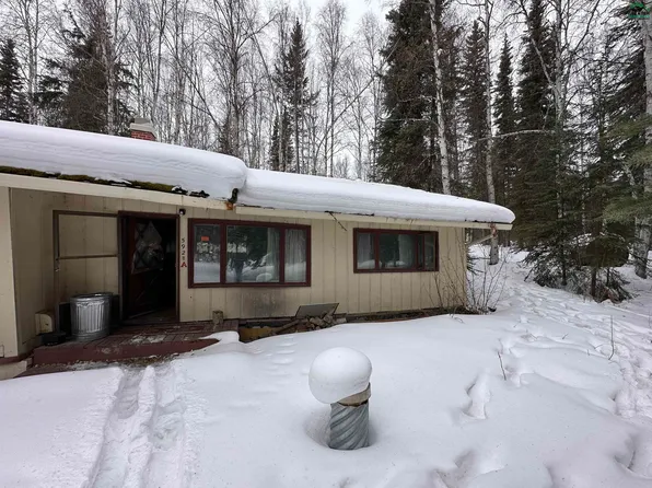 592 Sandpiper Dr, Fairbanks, AK 99709