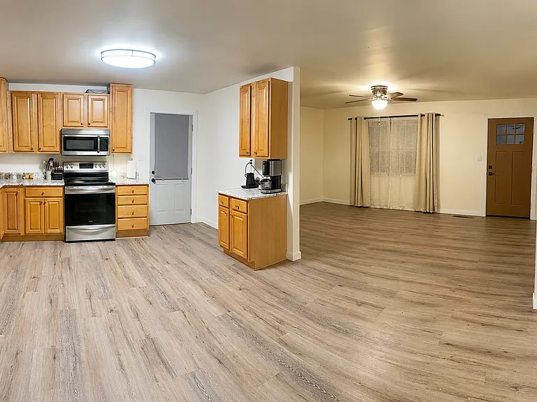 212 Hawkins Rd — Photo 9