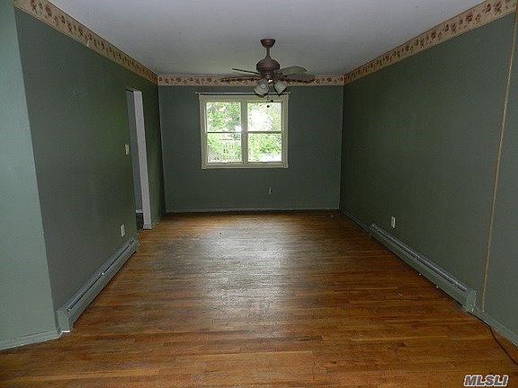 3rd image of 56 Sarah Dr