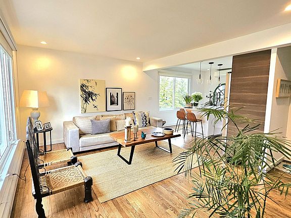 3rd image of 301 E Glen Ave