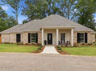 135 Shiloh Parkway Dr, Brandon, MS 39042