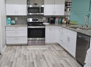 18 Cantamar Ct, Hampton, VA 23664