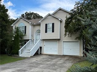 221 Hunters Xing SE, Calhoun, GA 30701