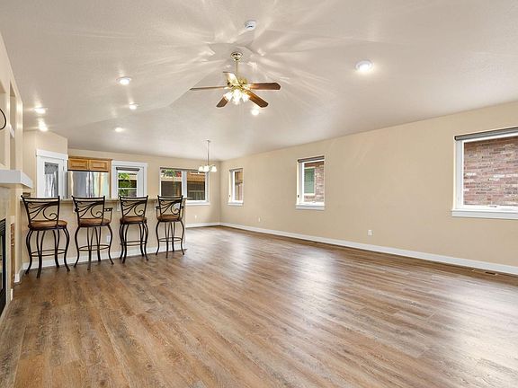 3rd image of 2108 Friar Tuck Ct