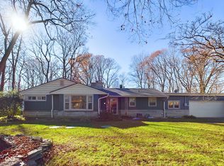 107 E Canterbury Ct, Anderson, IN 46012